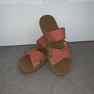 ROXY Criss-Cross Sandals